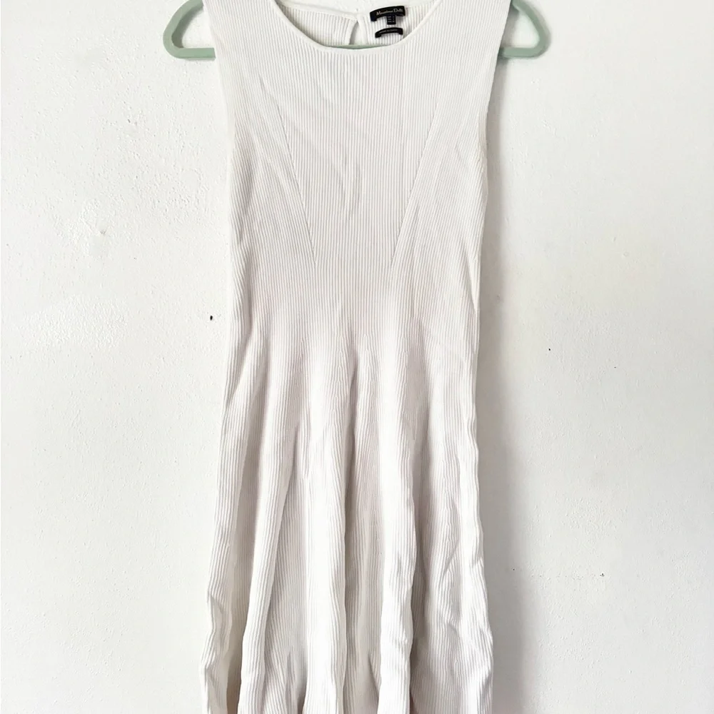 Mossimo  Dutti Ribbed Knit White Sleeveless Dress with Key Hole Back Size Large - Picture 2 of 9